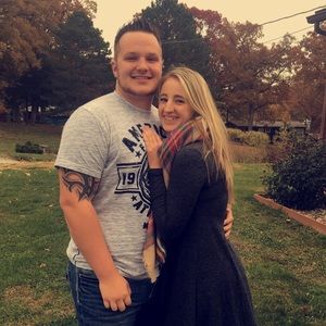 Meet your Posher, Alexis