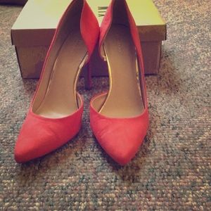 Modena pumps- blood orange size 11