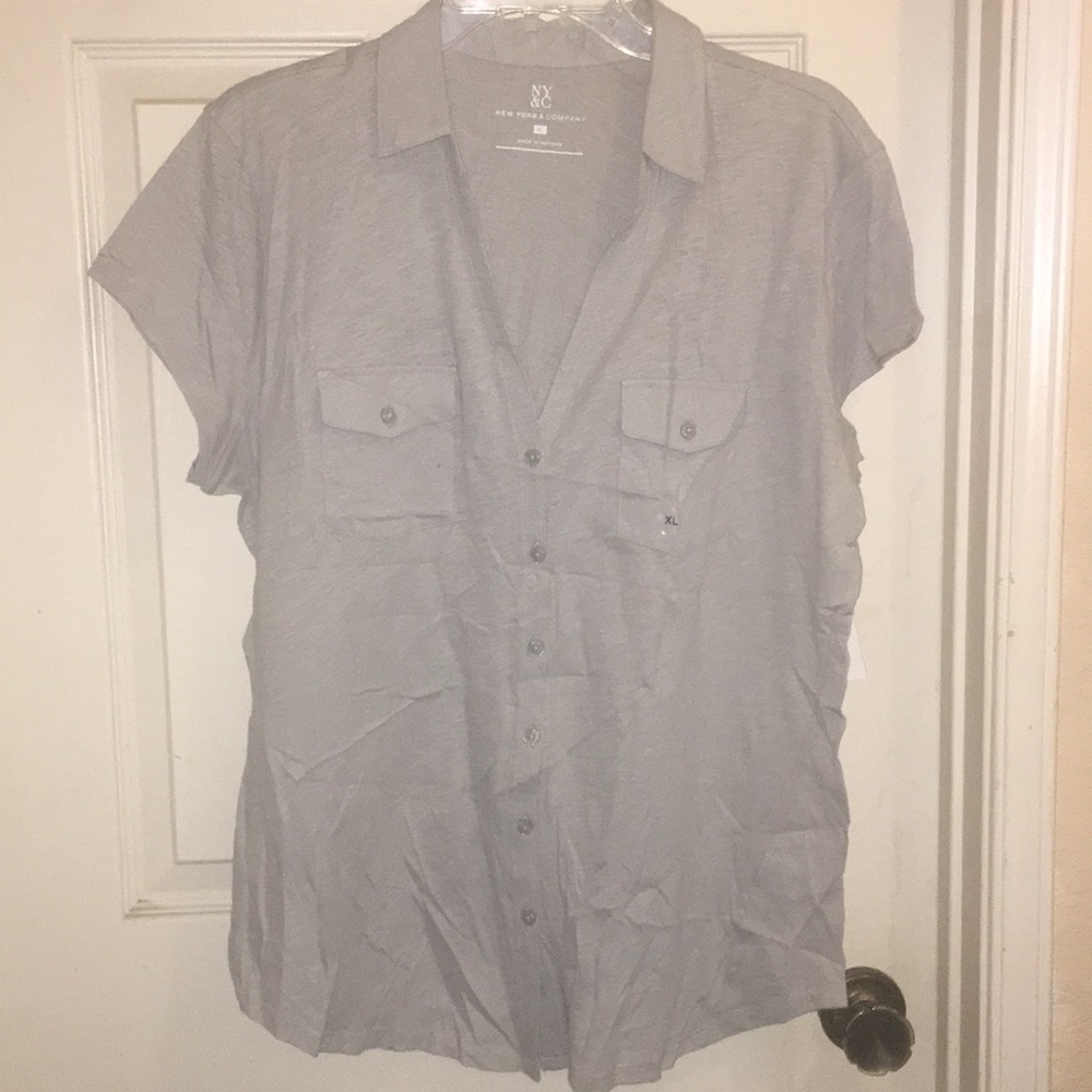 New York and Company grey V neck T-shirt