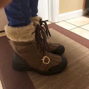 Apple bottom boots with the fur lol!