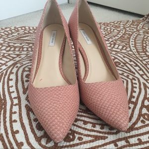 Cole Haan Pink Kitten Heels Snakeskin Size 8.5