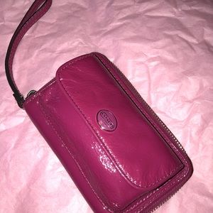 COACH BERRY POPPY WRISTLET WALLET
