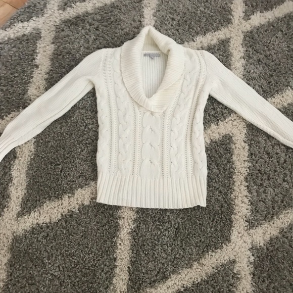 Cable-knit Sweater - Picture 2 of 8