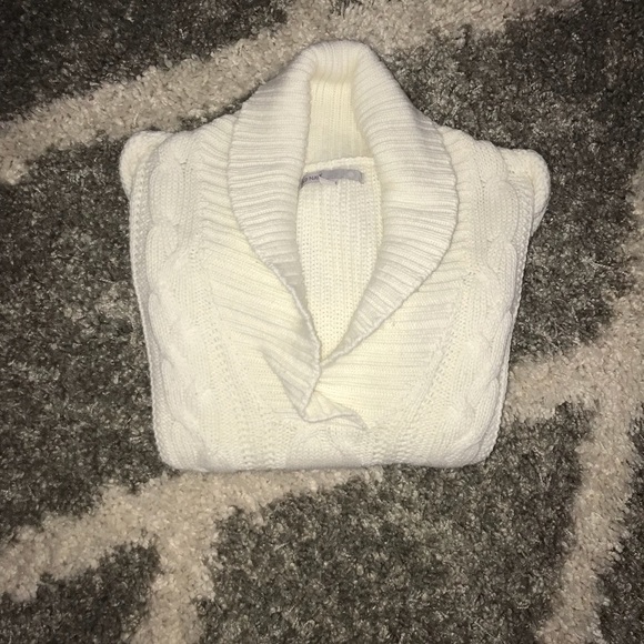 Cable-knit Sweater - Picture 4 of 8