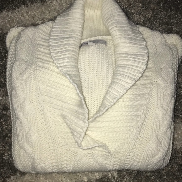 Cable-knit Sweater - Picture 8 of 8