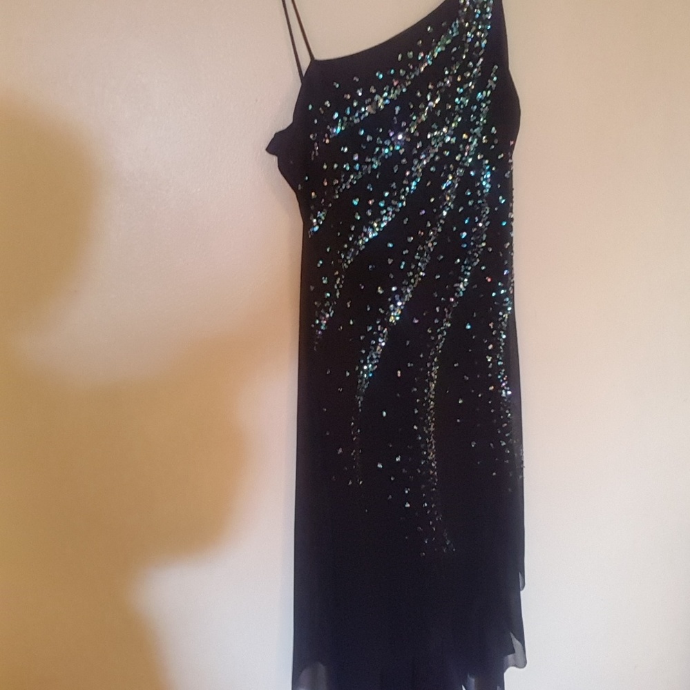 Juniors medium gown/dress. Nwot