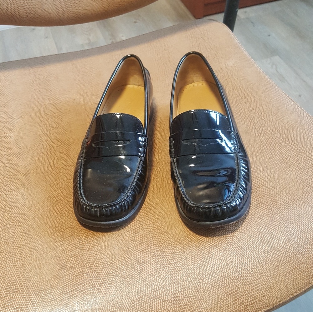 Come Haan black loafers