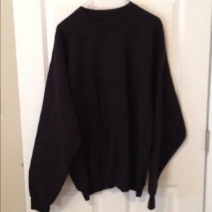 Black sweatshirt