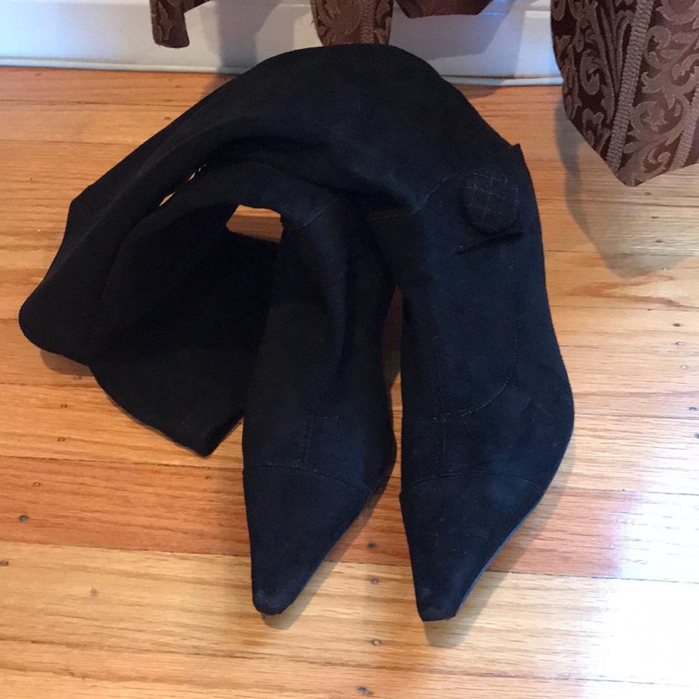 BCBG suede boots