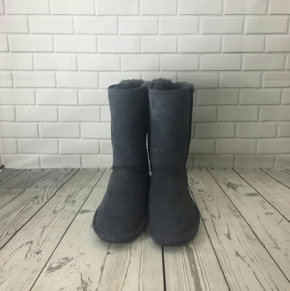 NWT {BearPaw} Gray boots - Picture 4 of 6