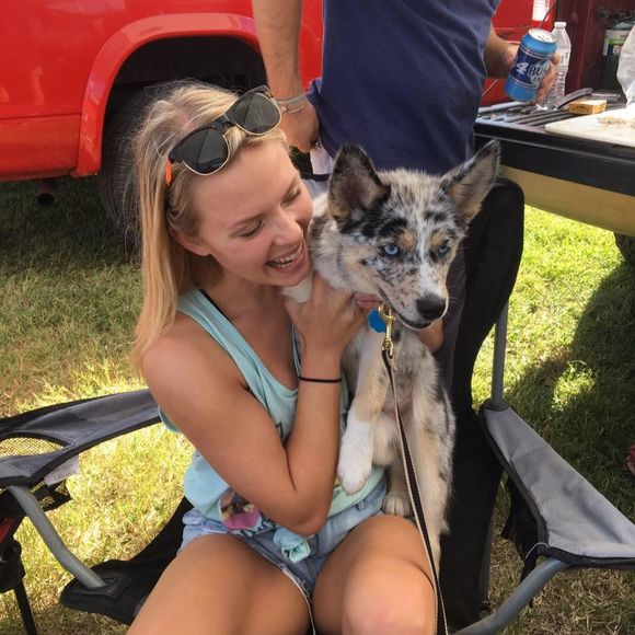 Meet your Posher, Brandi - Picture 1 of 1