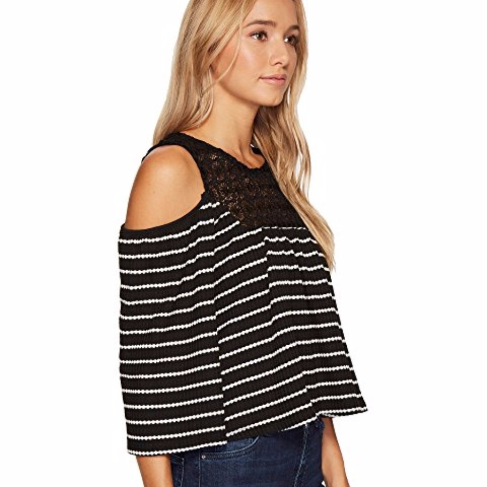 NWT! Cold Shoulder Striped Lace Trim Top - Picture 6 of 8
