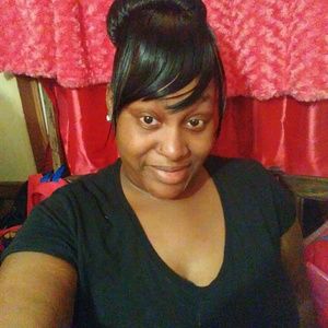 Meet your Posher, Lavette