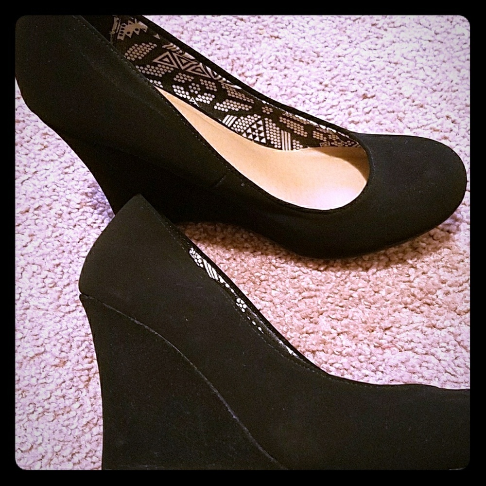 Report wedge pumps