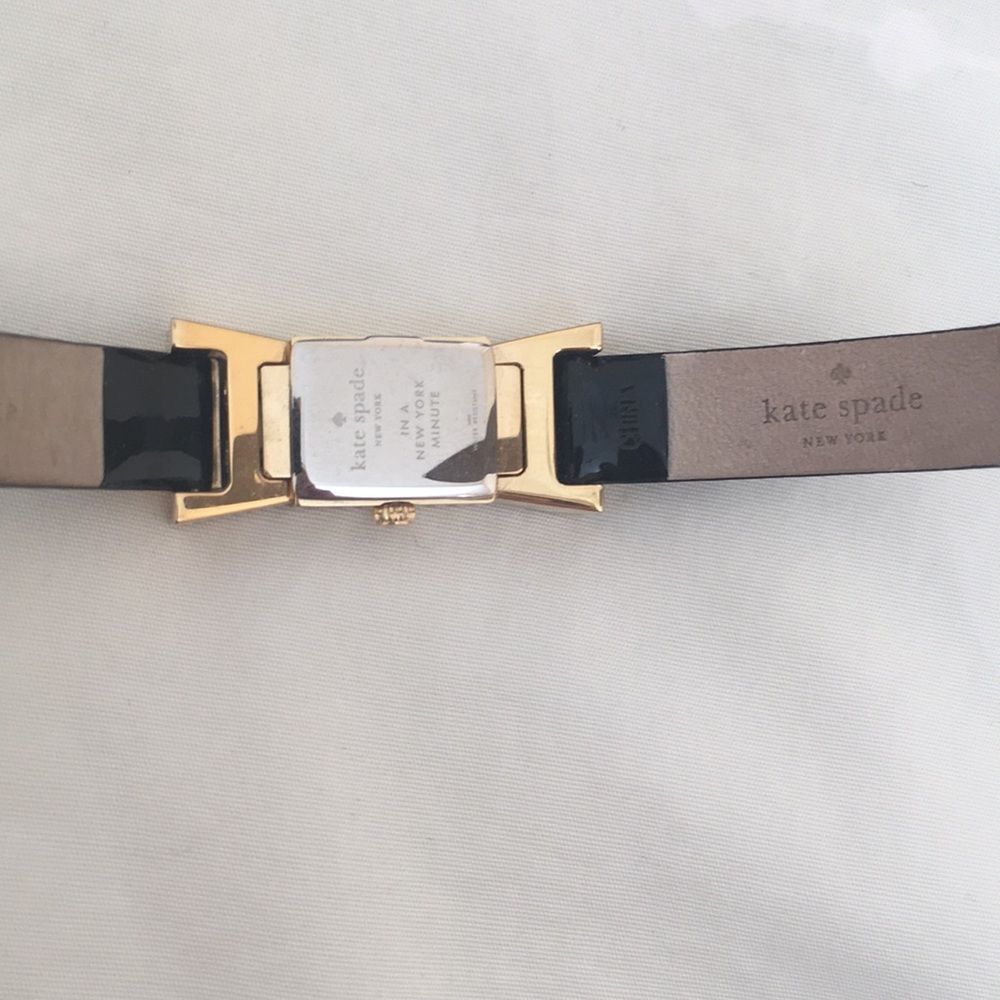 Gold bow watch with black band - Picture 2 of 4
