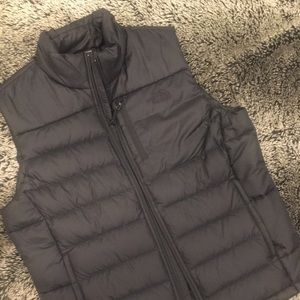MENS LARGE NORTHFACE GOOSE DOWN VEST !! NWT!!!