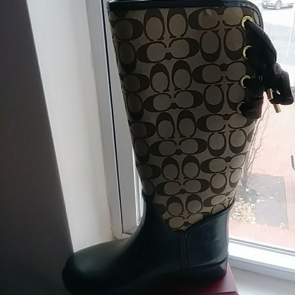 Coach boots - Picture 3 of 3