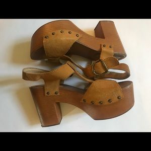 Steve Madden clogs