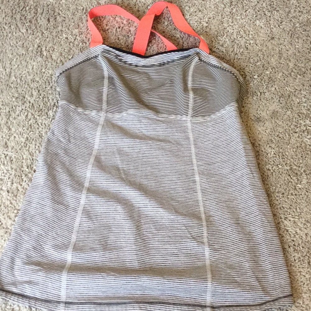 Lululemon tank
