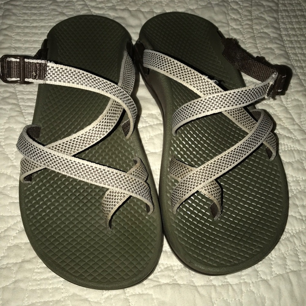Chacos size 6