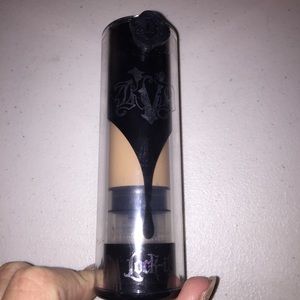 Kat Von D- Lock It Foundation- Medium Neutral 52