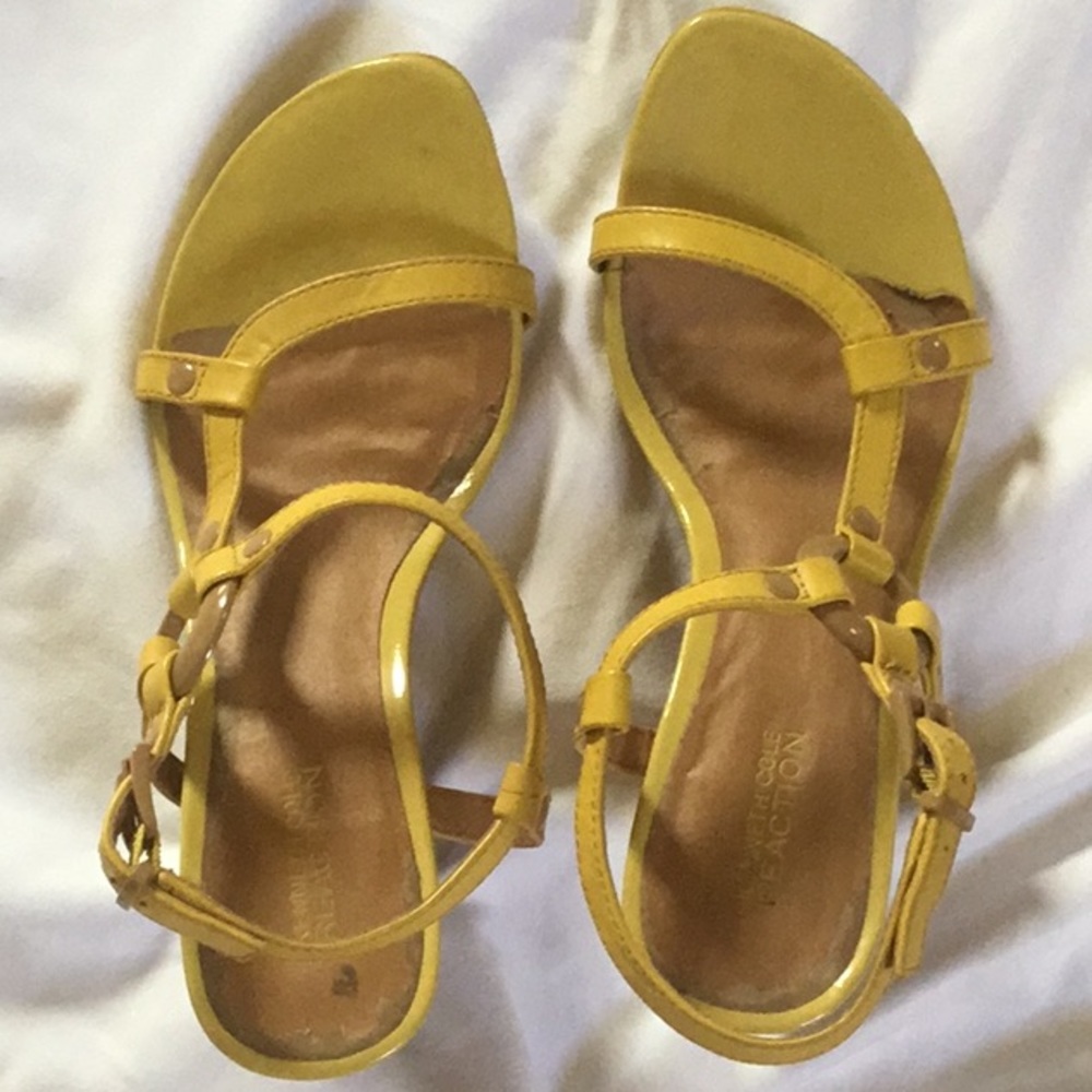 Kenneth Cole mustard wedges