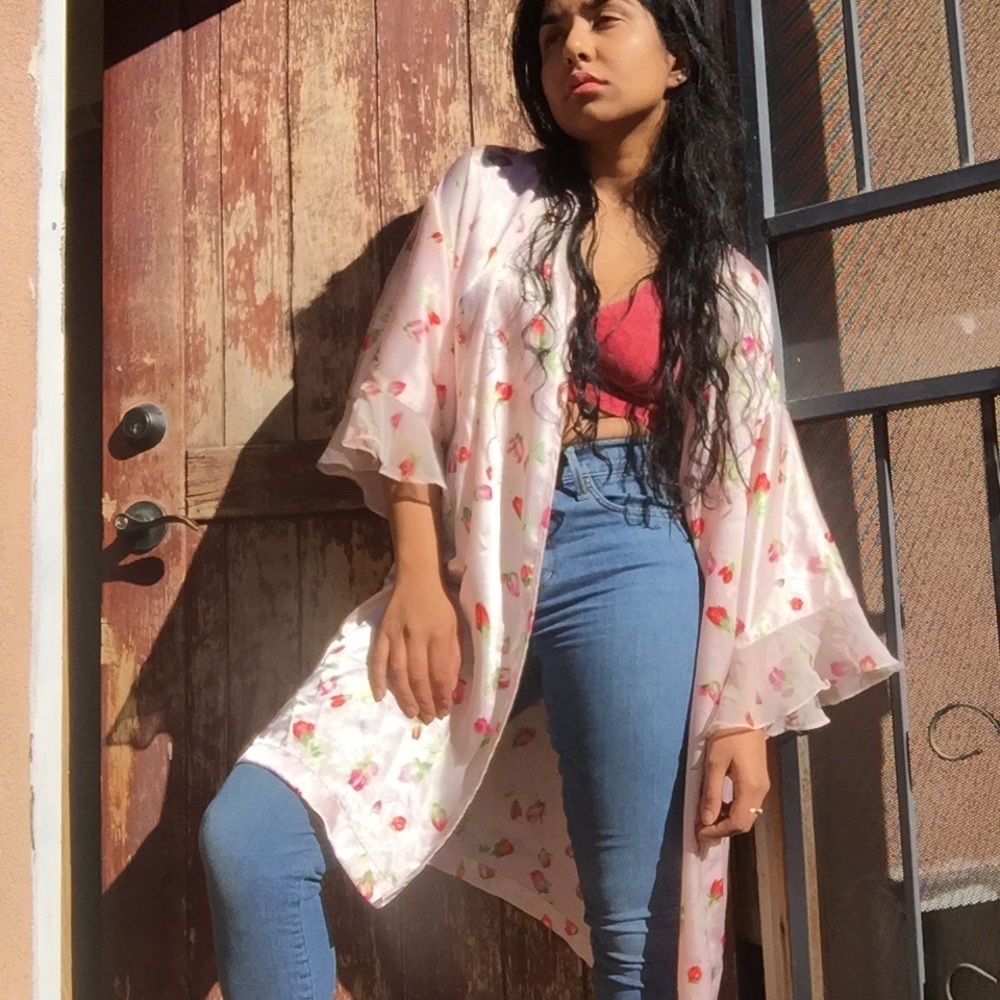 *SOLD* Floral Bell Sleeve Duster - Picture 6 of 6