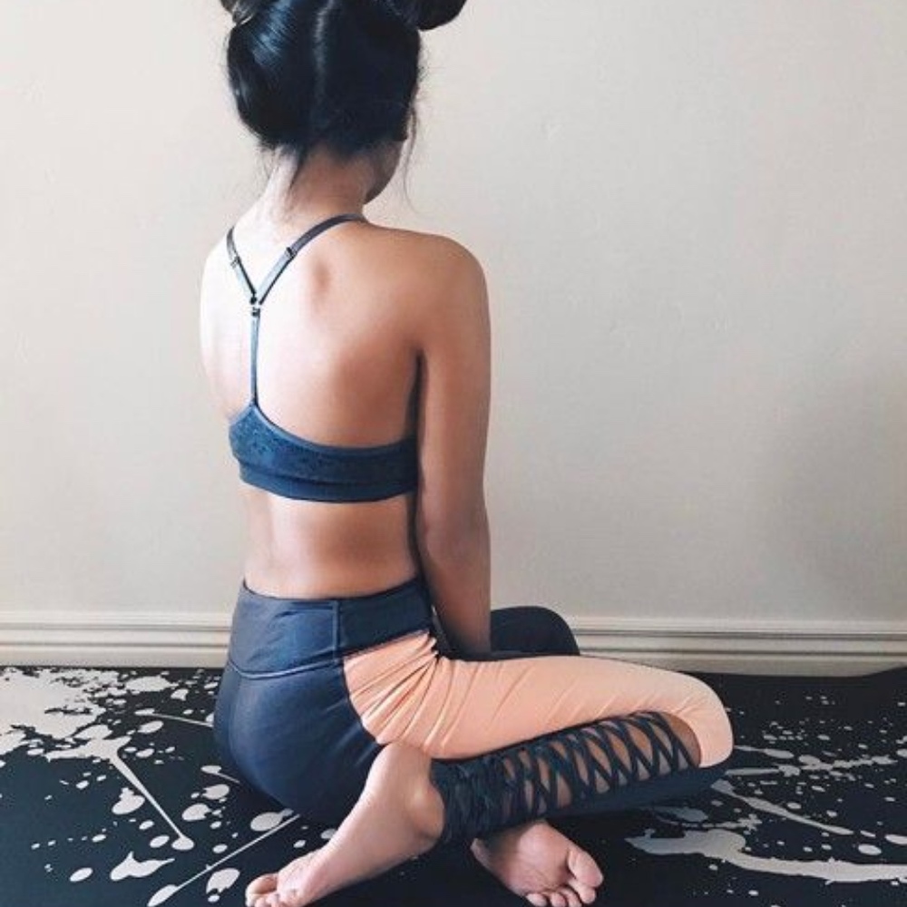 AdoreMe Colorblock/ Cutout Leggings with Sport Bra