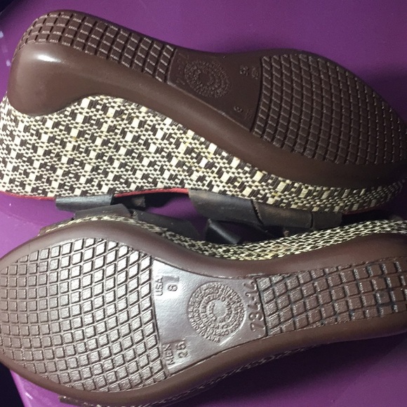 Cleaning my closet - Picture 3 of 5