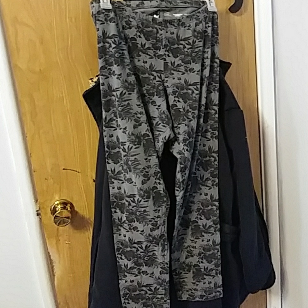 Old Navy Floral Leggings