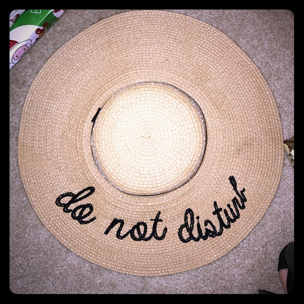 Do Not Disturb - beach hat