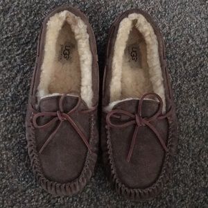 Ugg Moccasin Slippers Women’s 9