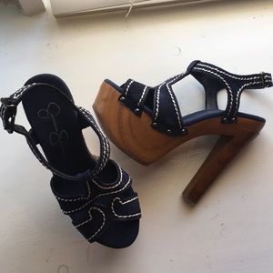 Jessica Simpson platform heels