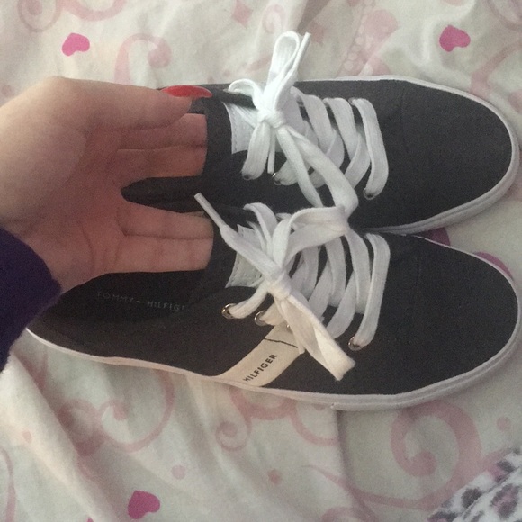 Tommy shoes - Picture 2 of 2