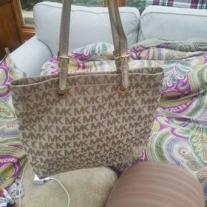 Micheal Kors Bag