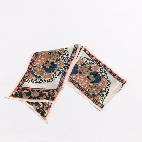 Vintage Accessories - Ginnie Johansen 100% Silk Scarf