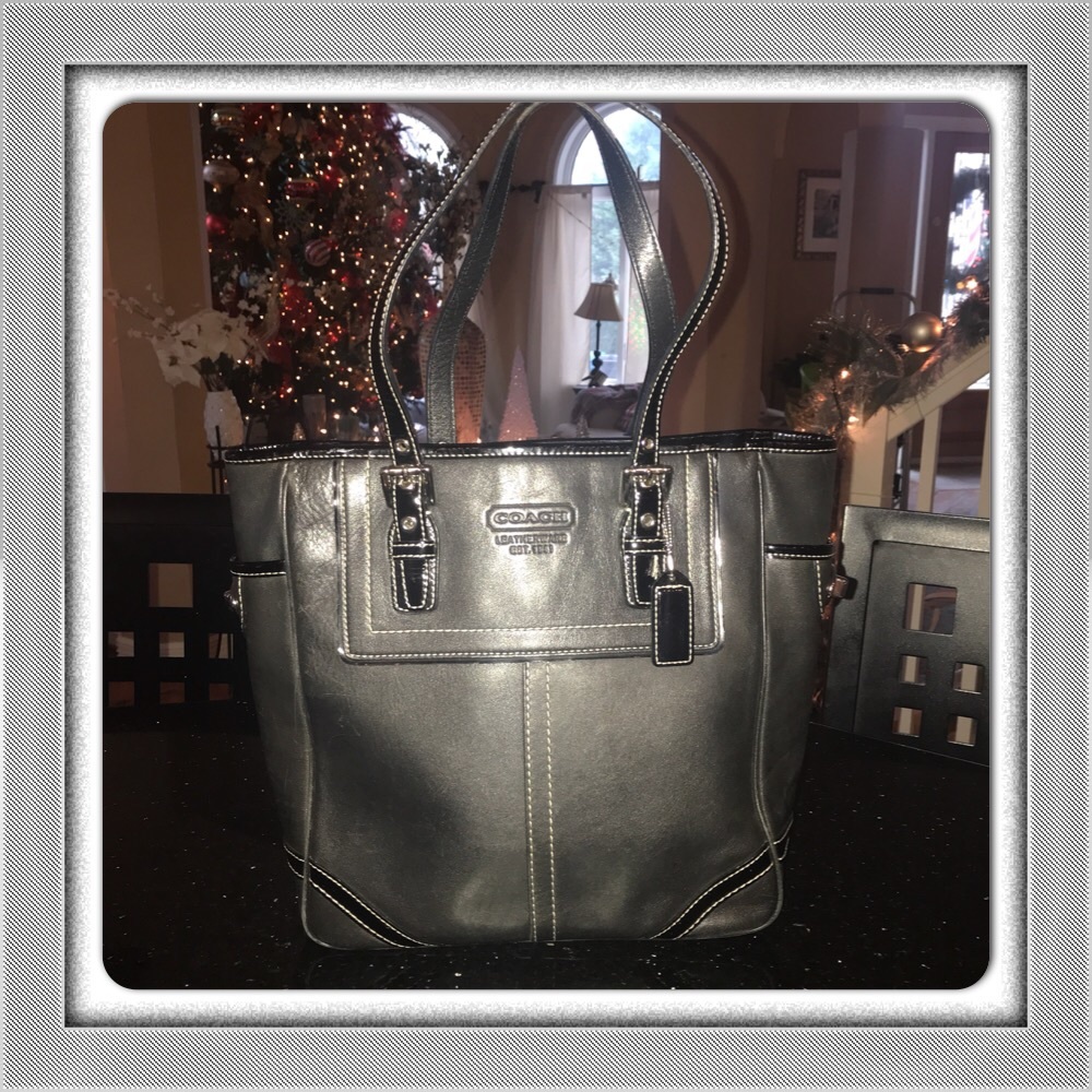 Coach black leather Hampton legacy tote