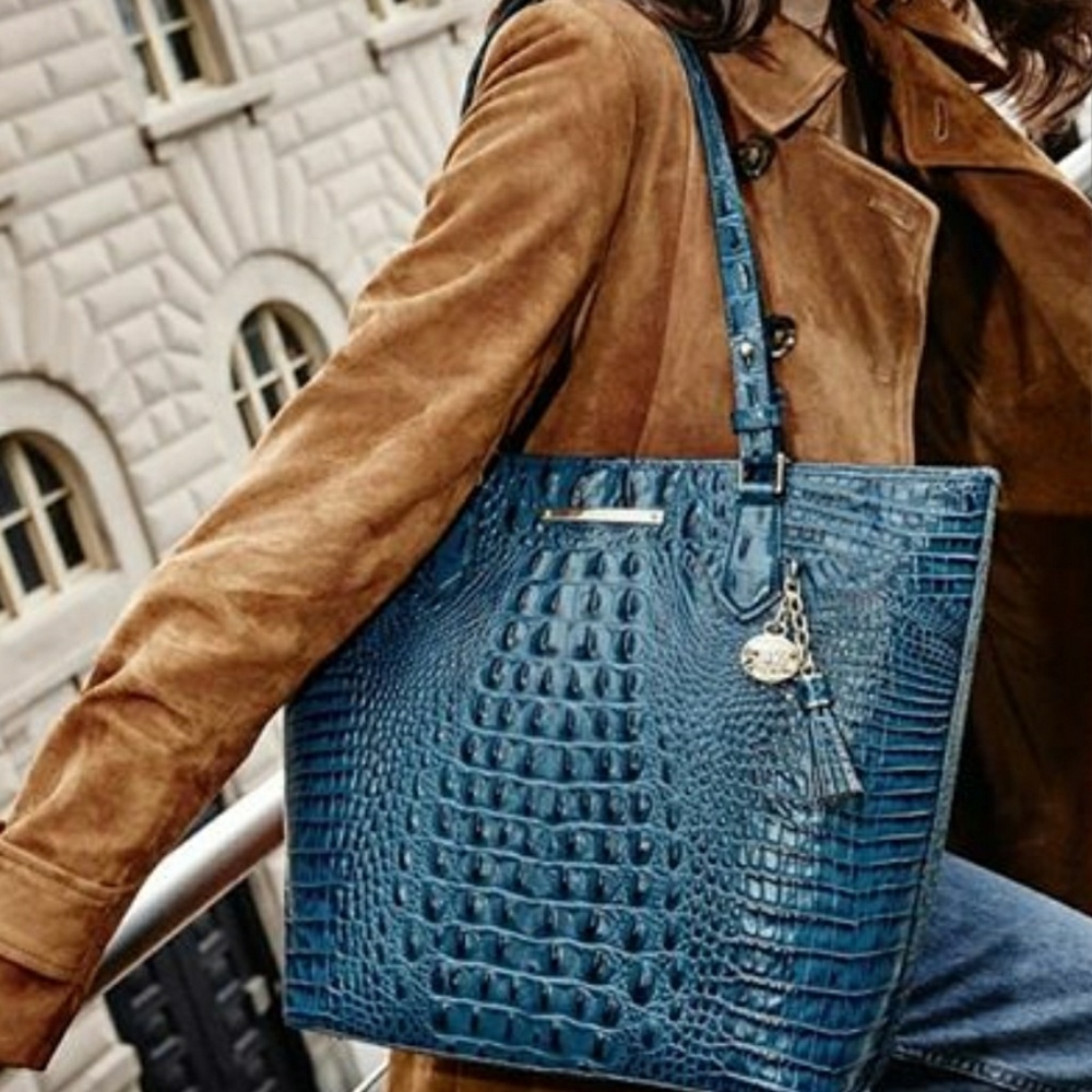 ****ISO*** BRAHMIN IN PALACE.