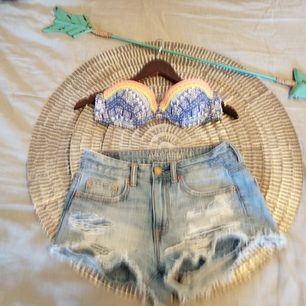 Strapless bathing suit top