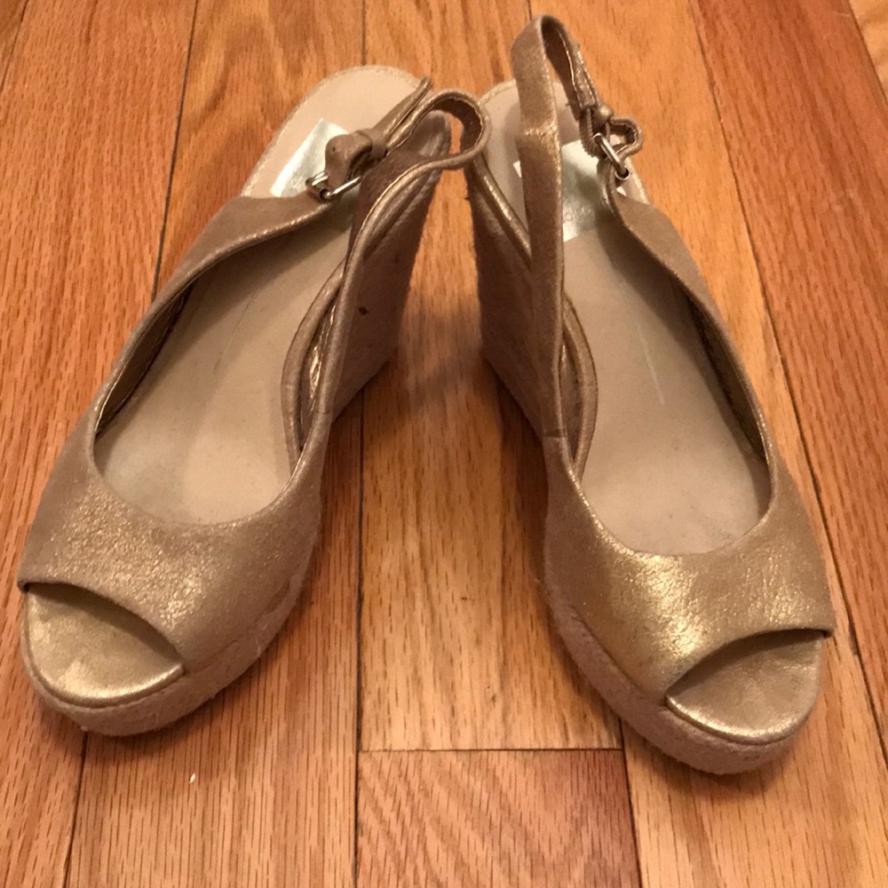 Dolce Vita Gold wedges