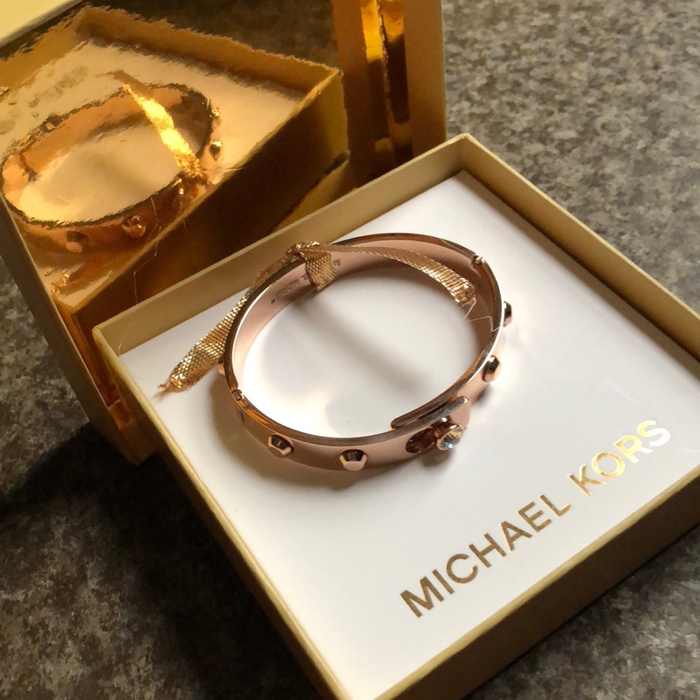 {Michael Kors} Rose Gold bracelet w crystal - Picture 2 of 5