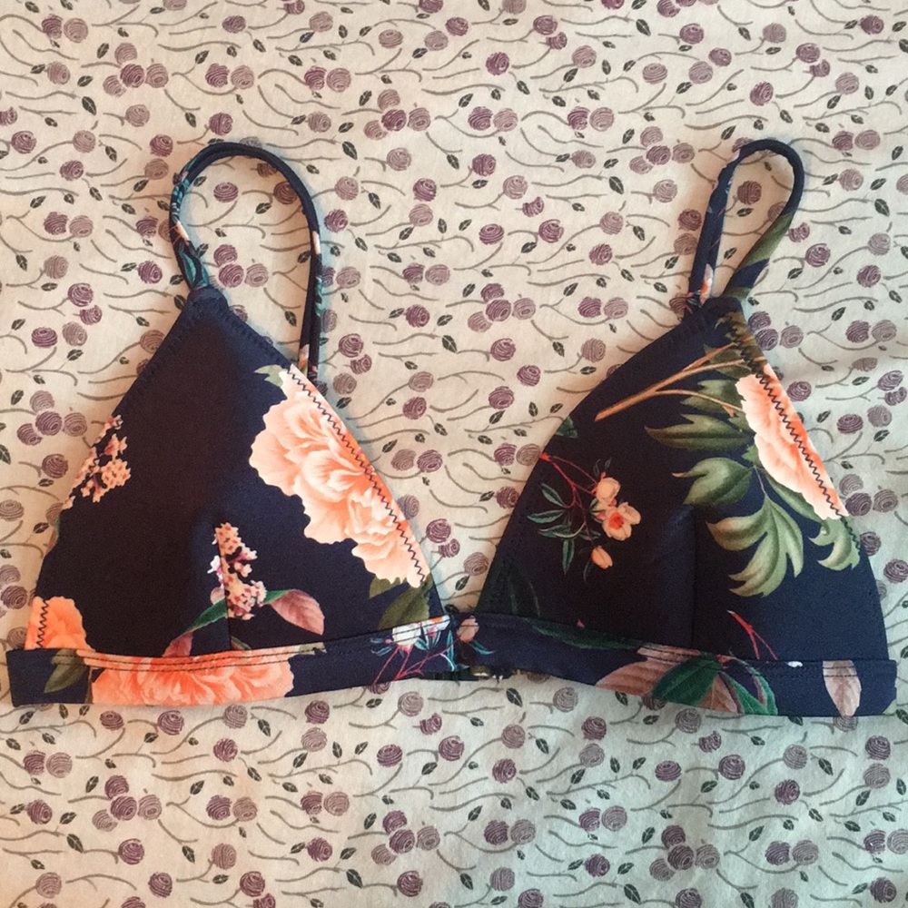Triangl Delilah Top Small++