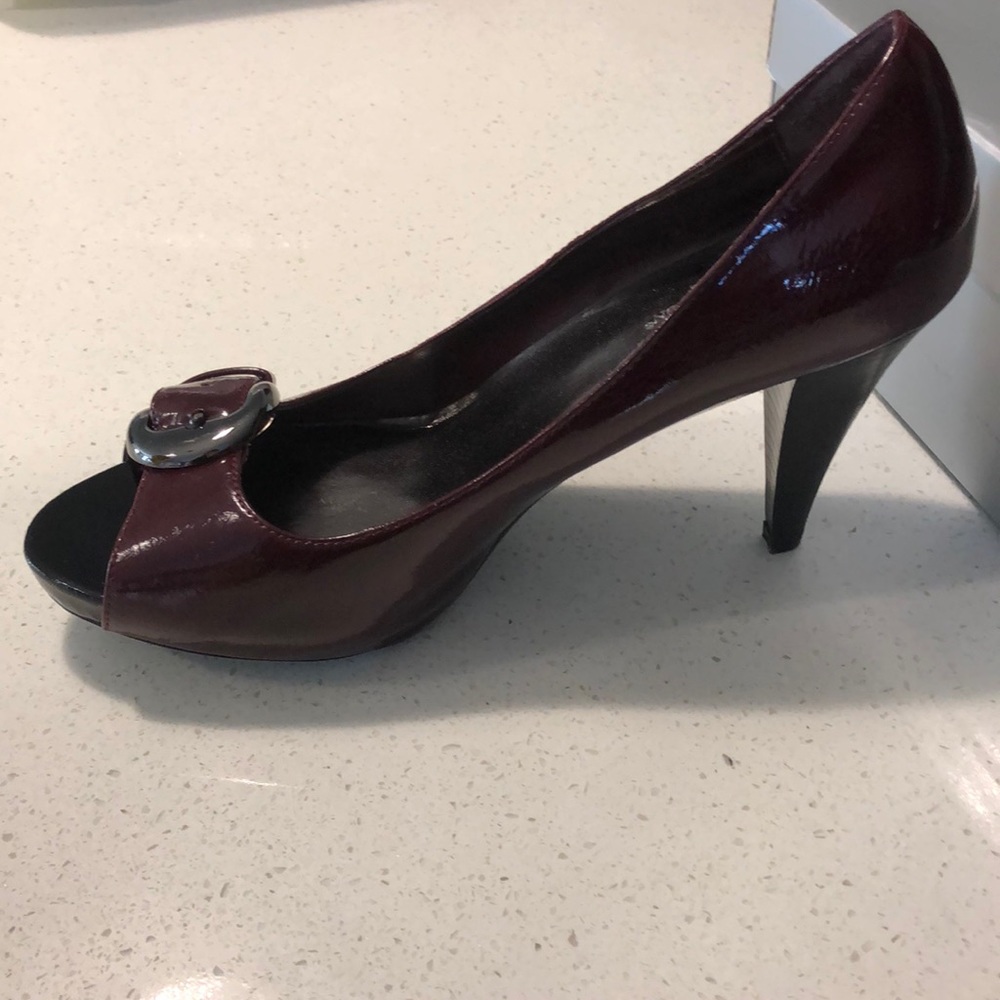 Shoes - Picture 3 of 6