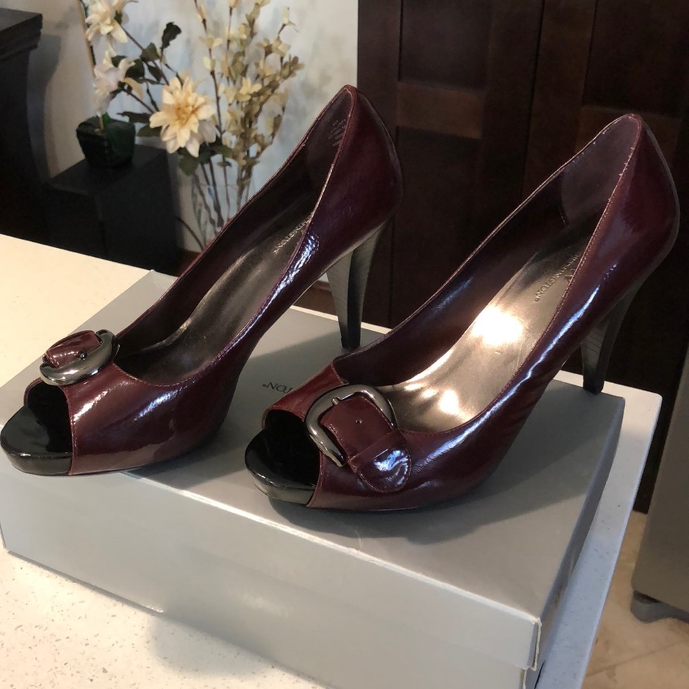 Shoes - Picture 5 of 6