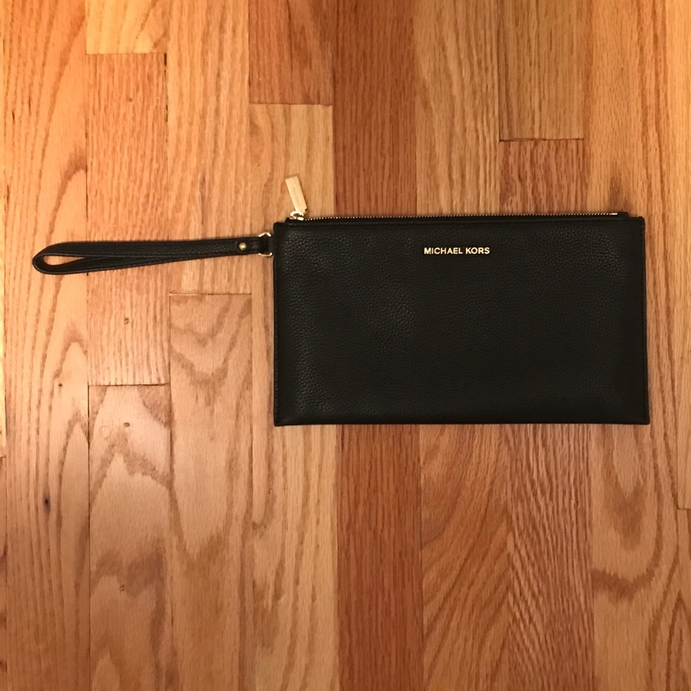 Michael Kors wristlet