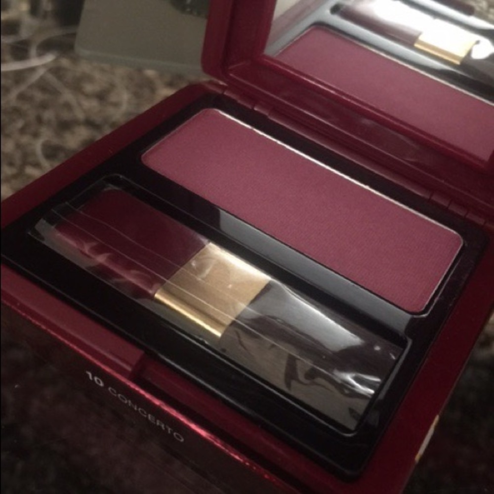 Brand new Helena Rubinstein Powder Blush #10