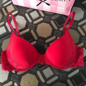 Red Lace accent push up bra 34C
