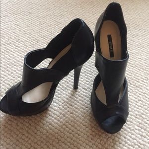 Forever 21 black high heels size 8