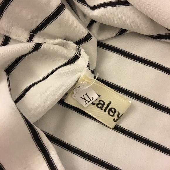 Boutique style, striped layering top - Picture 4 of 8