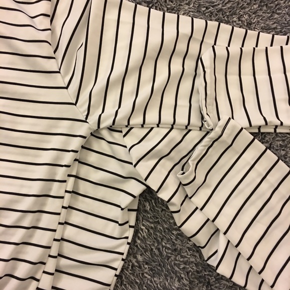 Boutique style, striped layering top - Picture 5 of 8